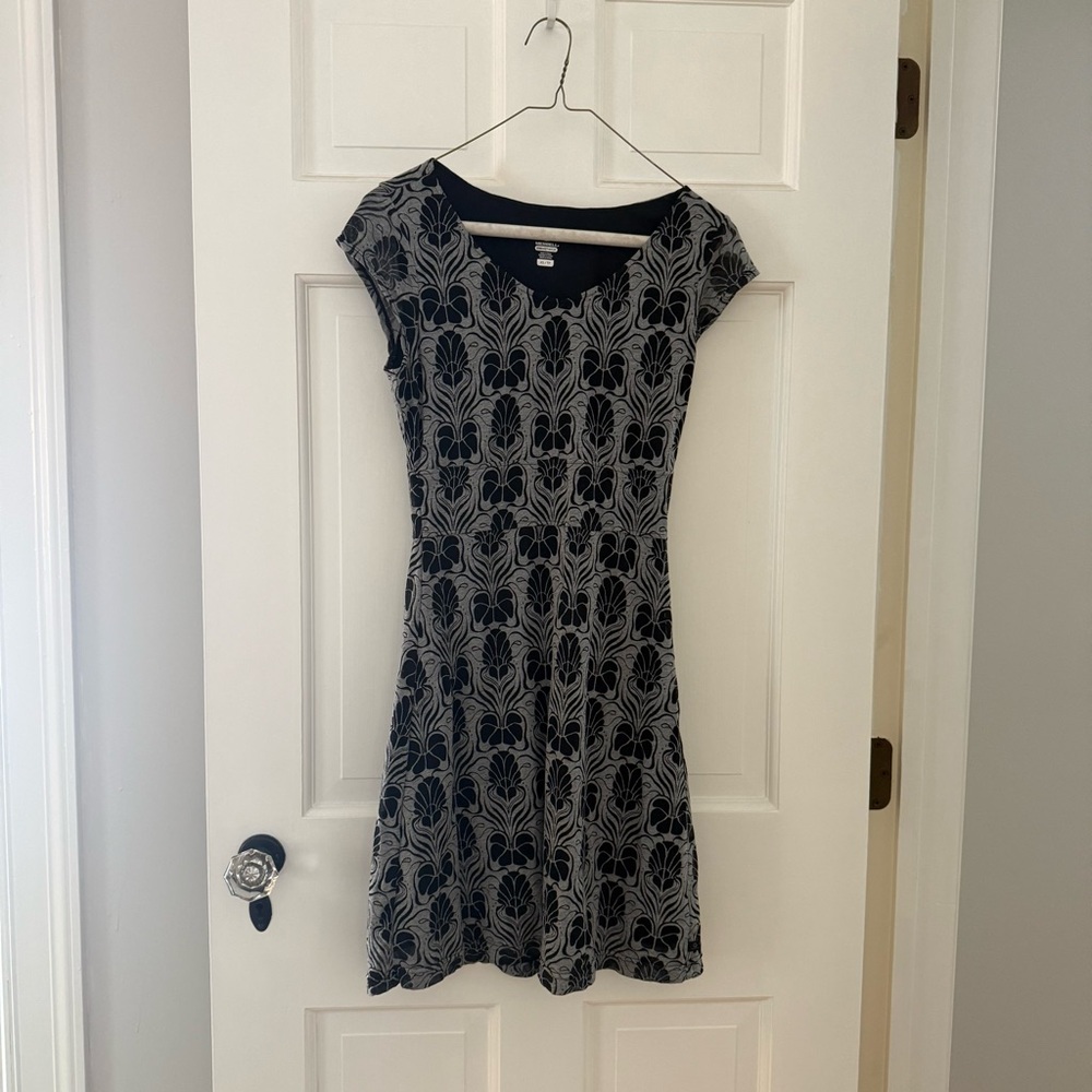 Merrell Black and Gray Floral Sporty Mini Dress, Moisture Wicking fabric